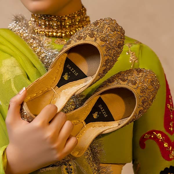 Anchal Gold-Khussa-kolhapuri-dazzle-by-sarah